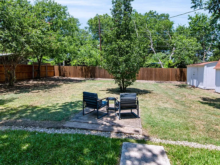8005 Lazy Lane Rd — Photo 27