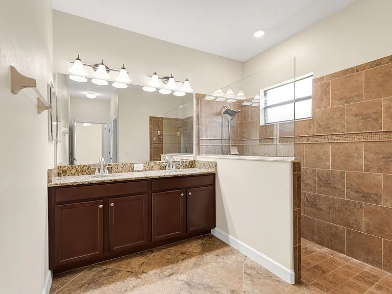 1317 Gleneagles Ln — Photo 18