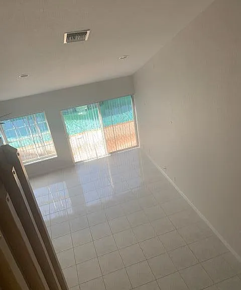 6861 Cobia Cir — Photo 11
