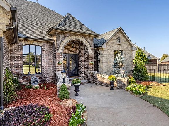 5th image of 12401 Deepwood Creek Dr