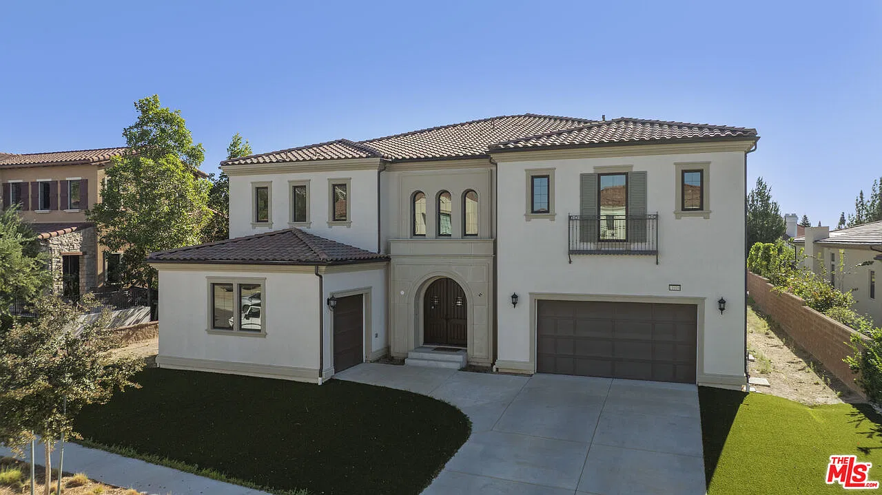 5 bed, 6.0 bath, 5562 sqft, $13,000 — Photo 2