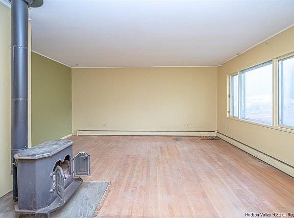 4th image of 143 Barclay Ln