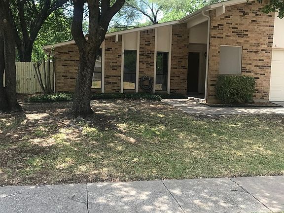 2nd image of 2505 Cherry Blossom Ln