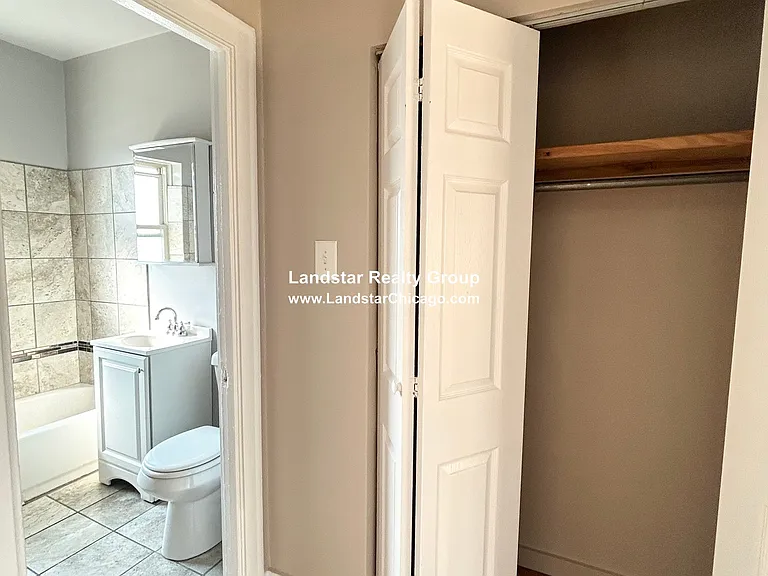 4257 W Addison St #3 — Photo 8
