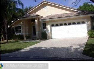 61 SW 94th Ter, Plantation, FL 33324