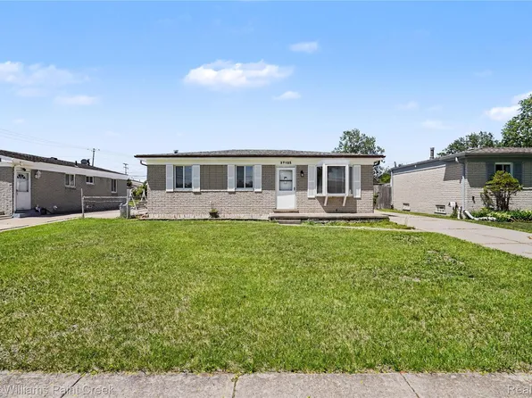 37125 Carpathia Blvd, Sterling Heights, MI 48310