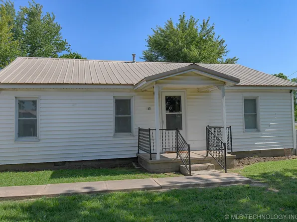 17 Plum Dr, Warner, OK 74469