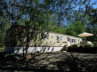 77 Miskiana Trl, Exeter, RI 02822