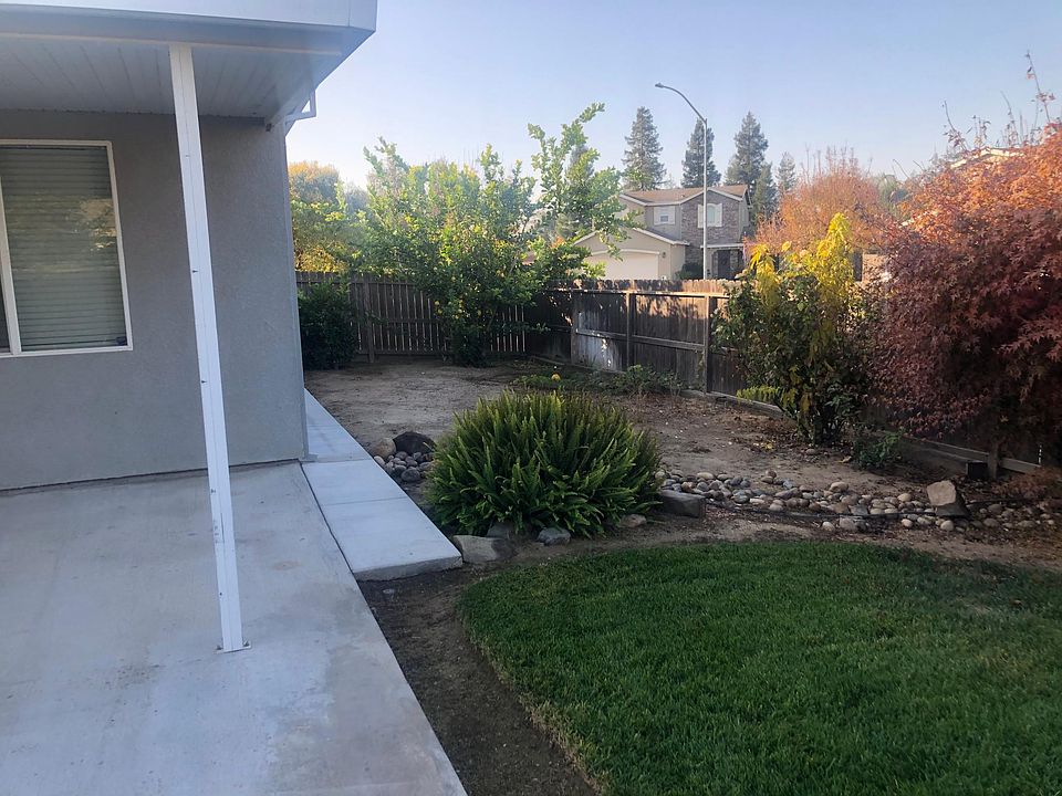 2nd image of 1731 Emerson Way