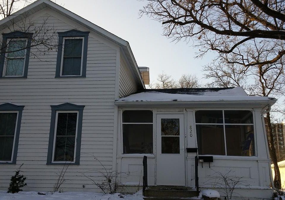 1st image of 820 Hawthorne St