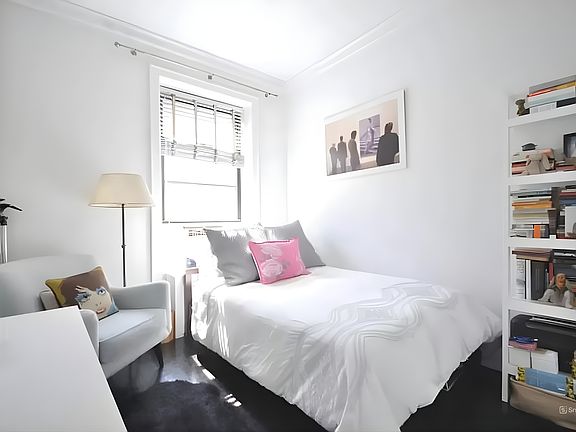 4th image of 323 W 83rd St APT 5C
