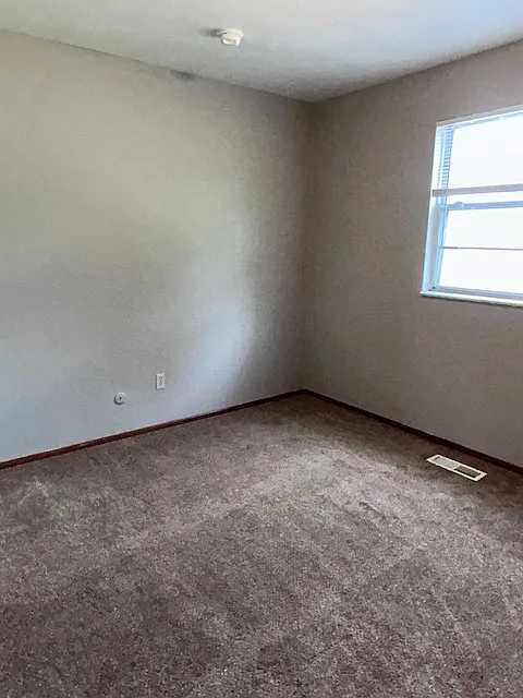 2 bed, $850 — Photo 3
