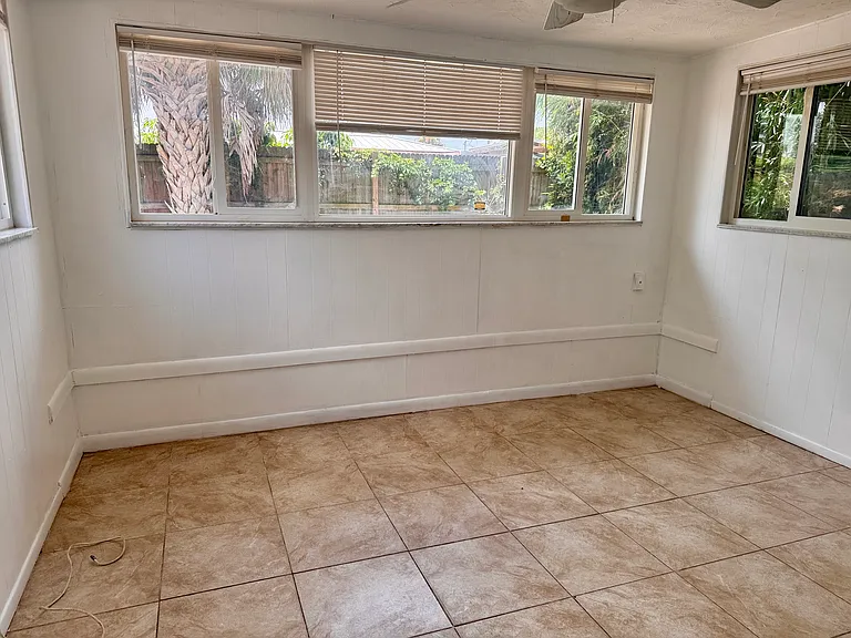 4338 Beacon Square Dr — Photo 3