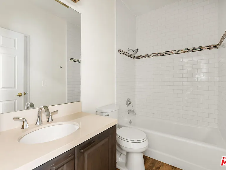1800 Butler Ave #105 — Photo 26