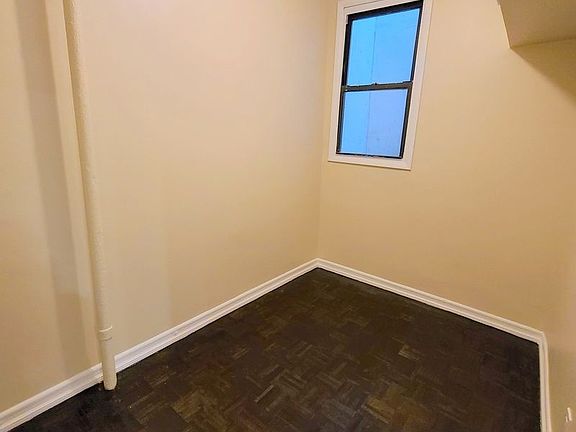 5th image of 690 10th Ave #3D