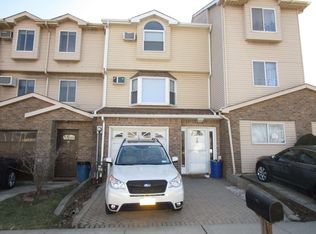 18 Croft Pl, Staten Island, NY 10314