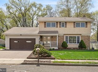 51 Bolton Rd, Trenton, NJ 08610