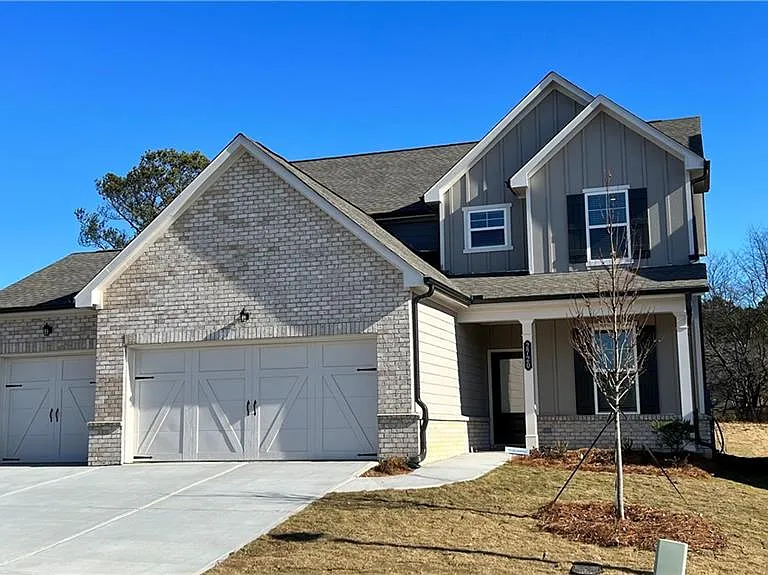 2720 Westgate Park Dr — Photo 2
