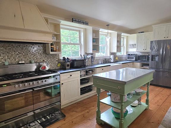 4th image of 3850 English Rd