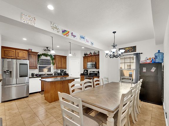 5th image of 2026 W Crescent Way