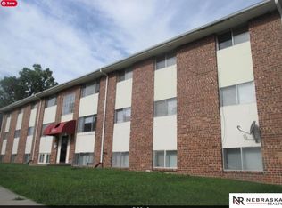 2006 S 8th St, Omaha, NE 68108