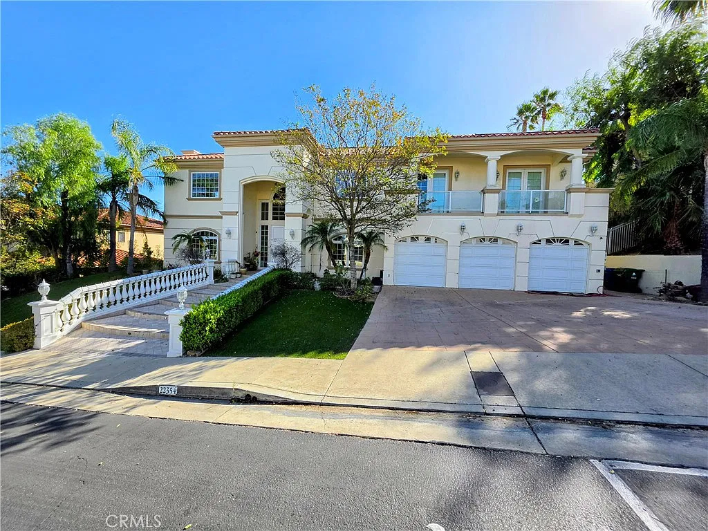 7 bed, 7874 sqft, $15,000 — Photo 1