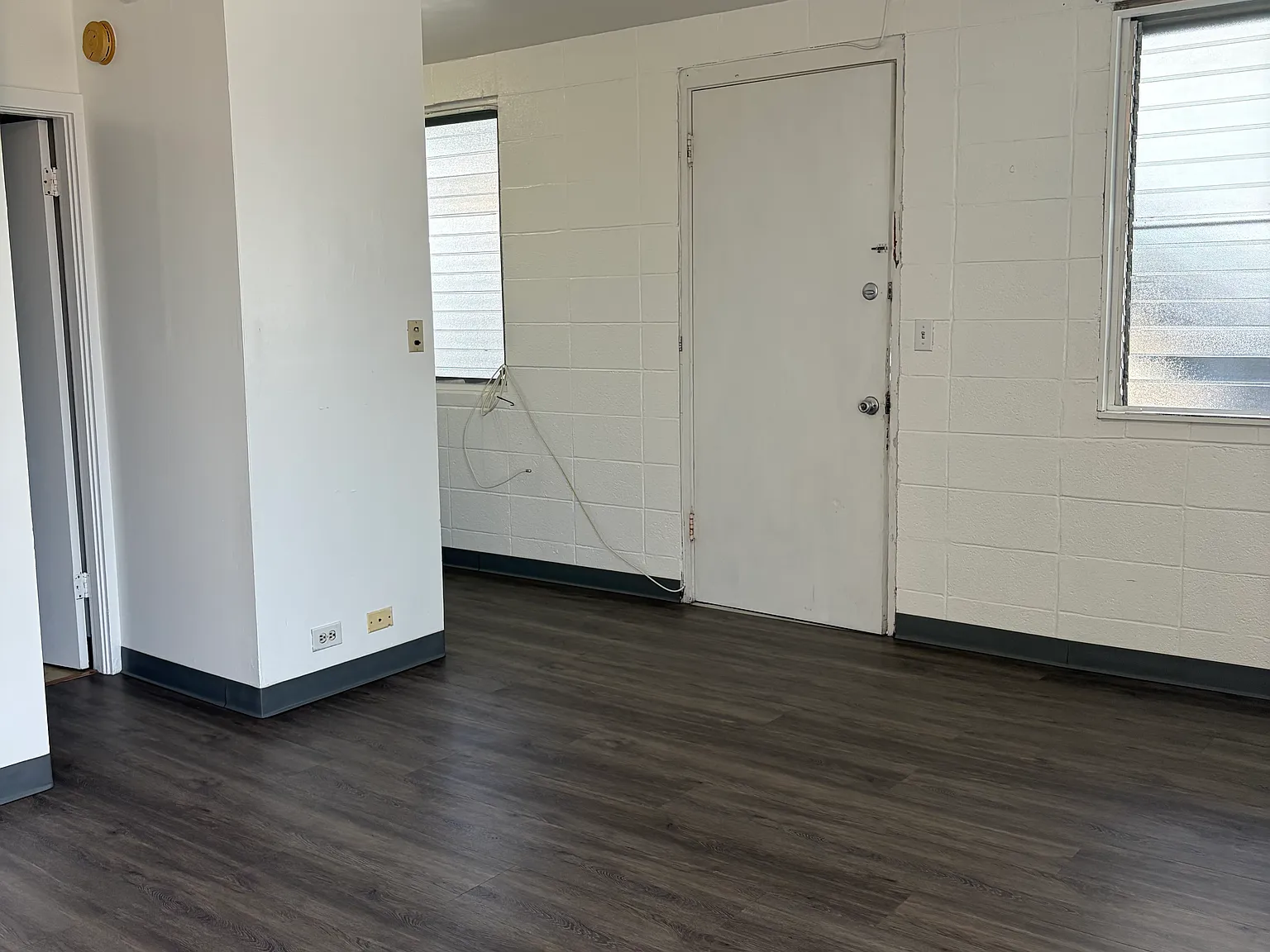 Studio, 300 sqft, $1,275 — Photo 2