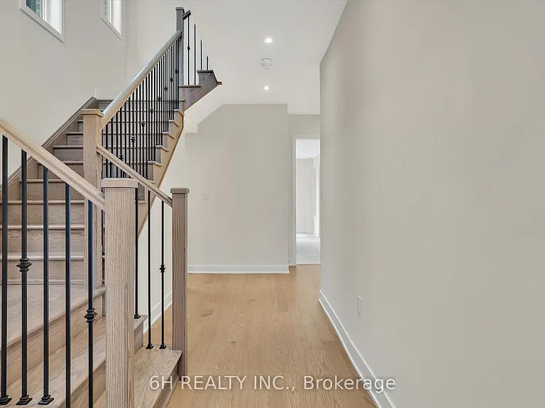 816 Griffin Trl — Photo 4