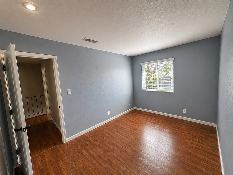 4113 Jamaica Ter — Photo 14