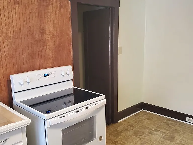 119 Concord St — Photo 10