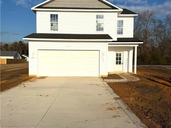 19 Chariot Cir, Lumber Bridge, NC 28357