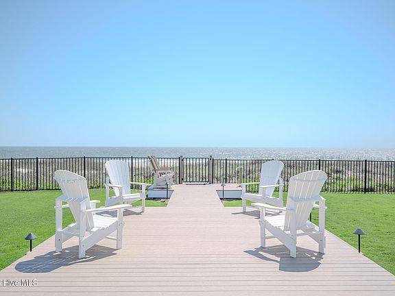 3rd image of 215 Caswell Beach Road