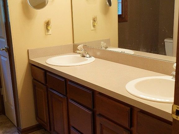 4th image of 20918 Belhaven Pl