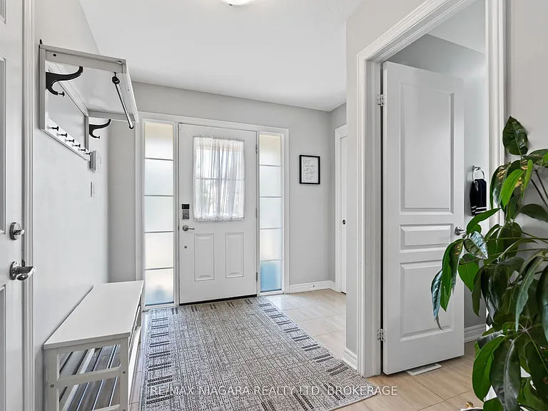 7 Riley Ave — Photo 4
