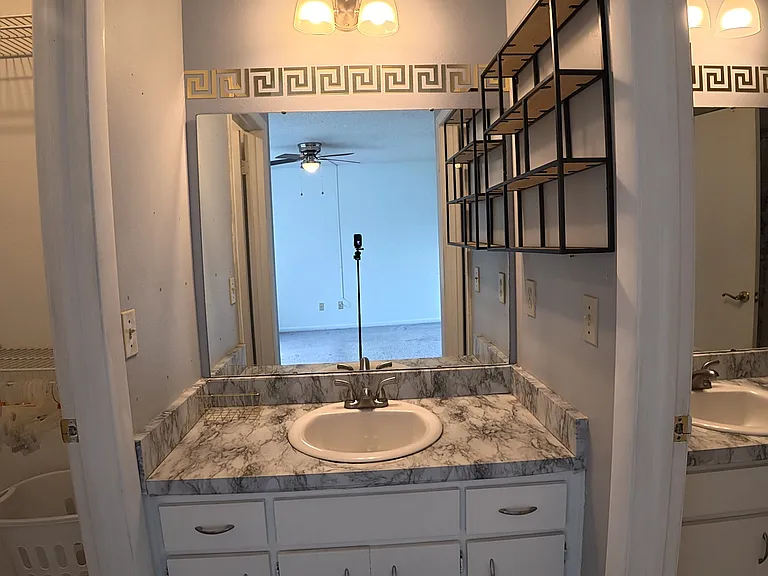 Primary bedroom Vanity