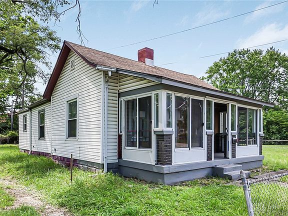 3rd image of 201 S Kilmer St