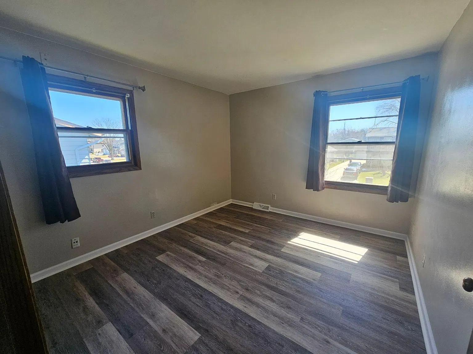 3440 W Alvina Ave — Photo 4