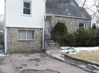 9 Winthrop Ln #1, Scarsdale, NY 10583