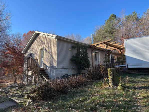 5372 122nd Ave, Fennville, MI 49408