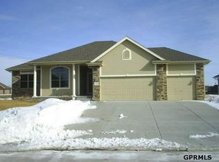 3114 Traders Pointe Cir, Council Bluffs, IA 51501