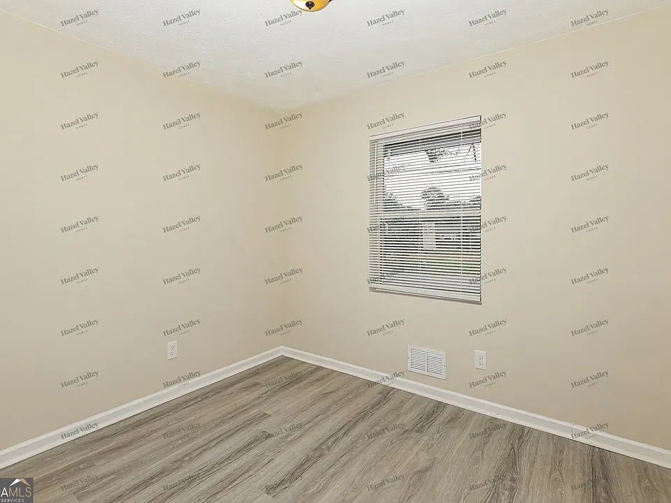 8355 Dunellen Ln
