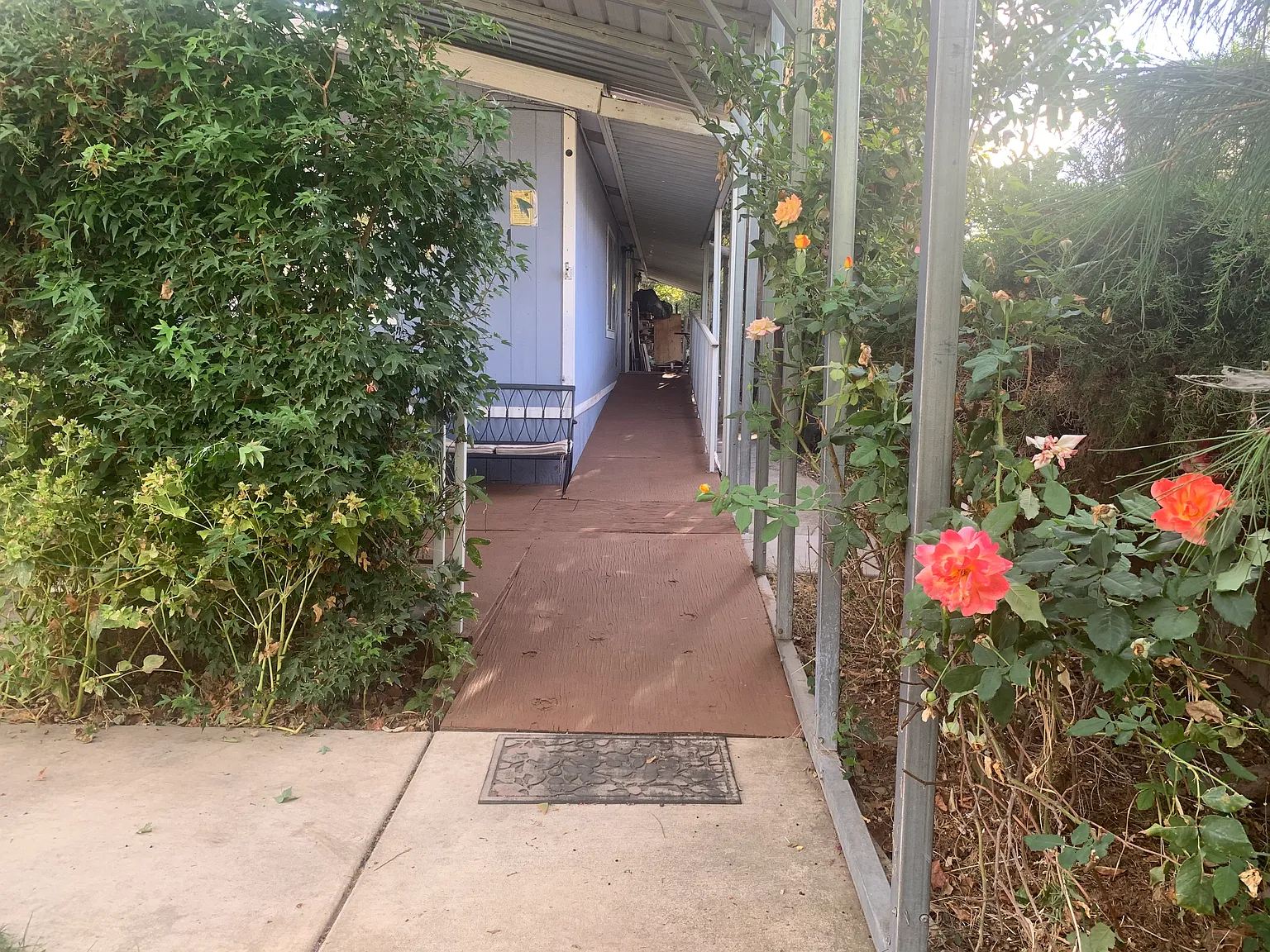 3 bed, 850 sqft, $2,150 — Photo 1