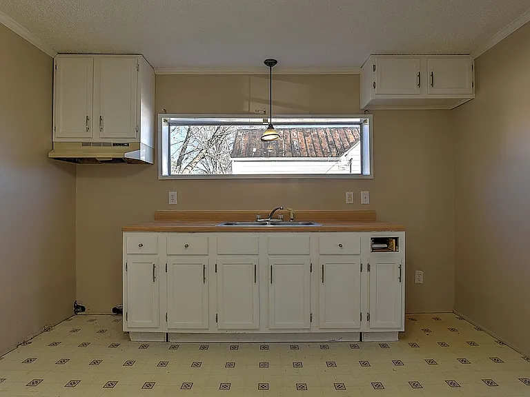 118 Unaka St — Photo 4