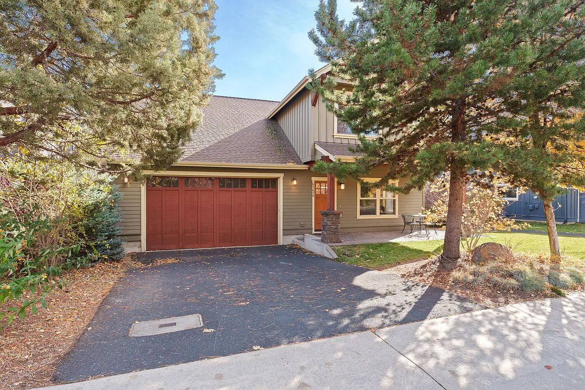 Building Photo - 61454 Linton Loop