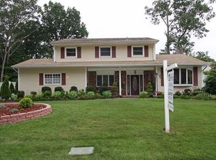 30 Alister Cir, East Northport, NY 11731