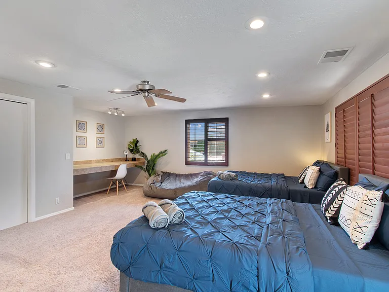 6532 E Cypress St — Photo 15