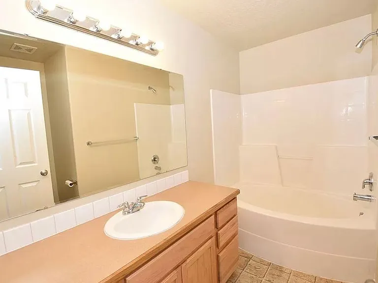 3341 N Maplestone Ave — Photo 11