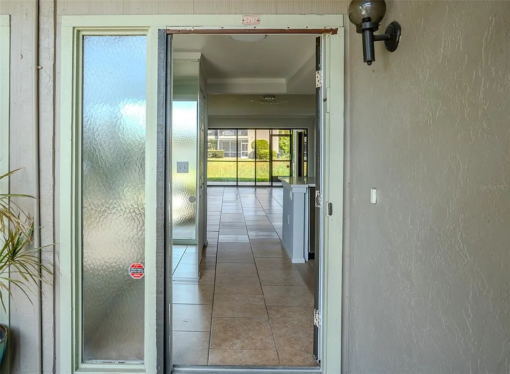 2 bed, 2.0 bath, 1125 sqft, $1,850 — Photo 2