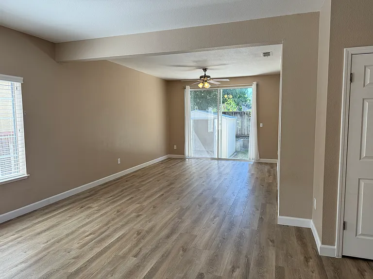 422 Madrone Pl — Photo 6