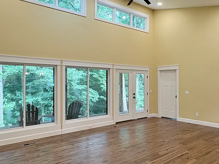 925 Clifton Church Rd — Photo 5